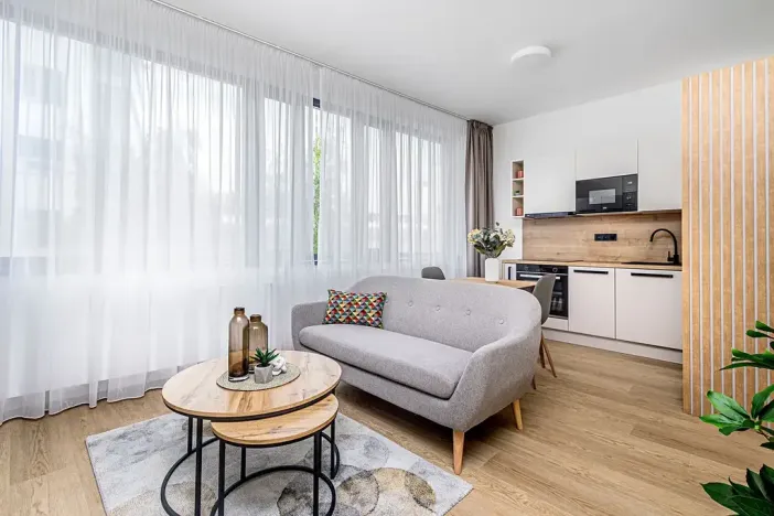Pronájem bytu 1+kk, Praha - Karlín, Pobřežní, 27 m2