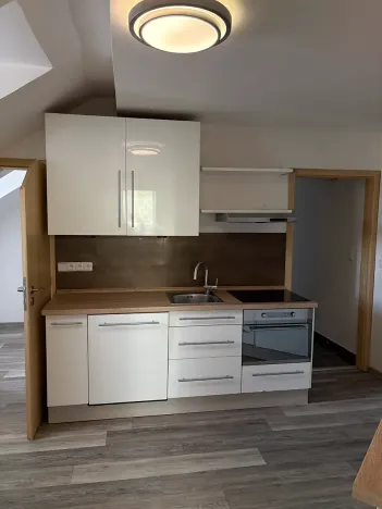 Pronájem bytu 2+1, Karlovy Vary, Moskevská, 60 m2