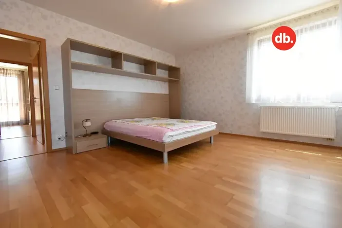Prodej rodinného domu, Hory, 238 m2