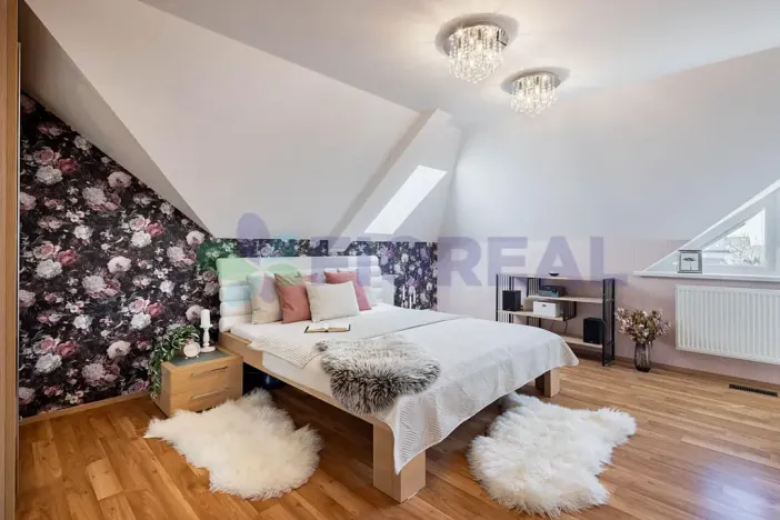 Prodej rodinného domu, Strančice, V Zátiší, 202 m2