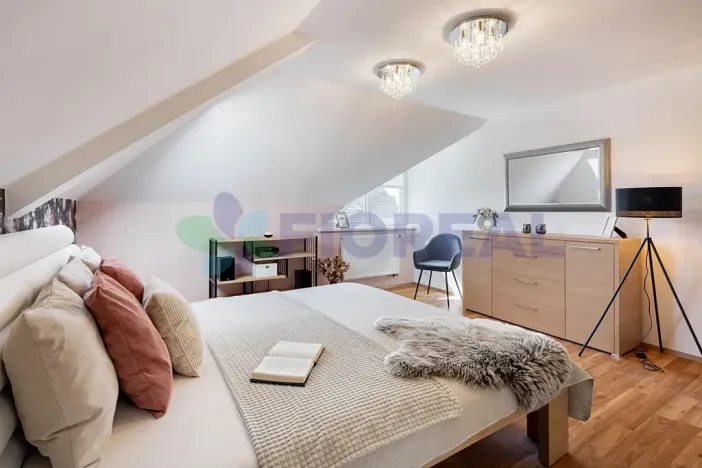 Prodej rodinného domu, Strančice, V Zátiší, 202 m2