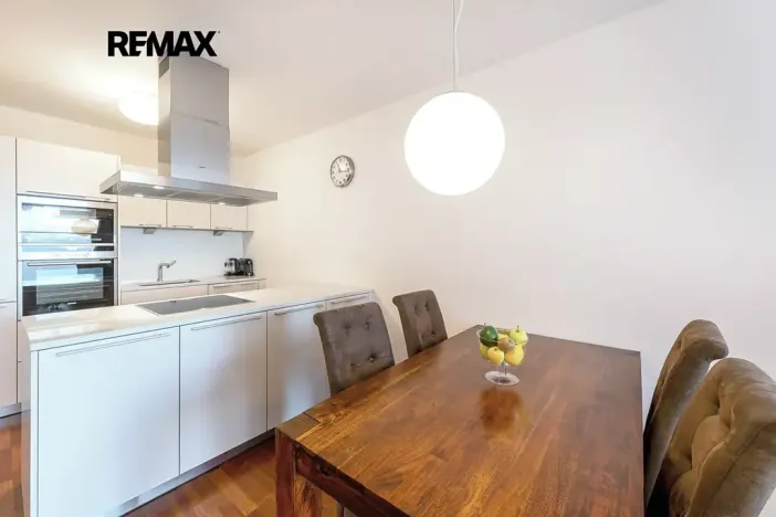 Pronájem bytu 3+kk, Praha - Žižkov, Ke kapslovně, 107 m2