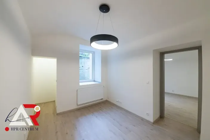 Prodej komerční nemovitosti, Brno, Jiráskova, 233 m2