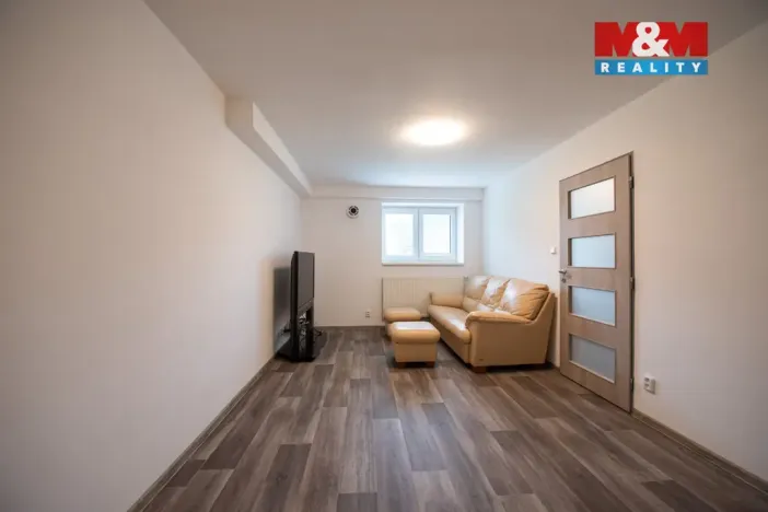 Pronájem bytu 2+1, Hradec Králové - Věkoše, Lomená, 58 m2