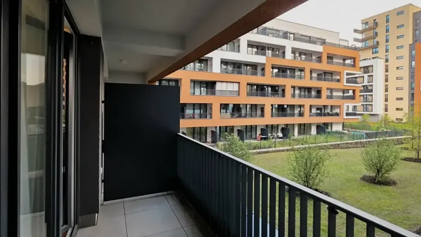 Pronájem bytu 1+kk, Praha - Hloubětín, Poděbradská, 45 m2