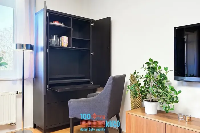 Pronájem bytu 3+kk, Praha - Vysočany, Nepilova, 93 m2