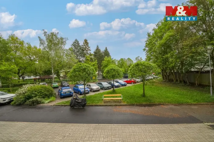 Prodej bytu 3+1, Karlovy Vary - Stará Role, Fibichova, 66 m2