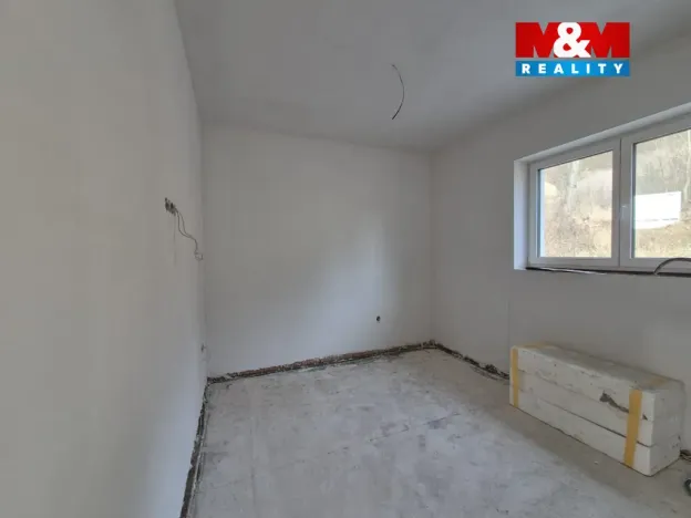 Prodej pozemku pro bydlení, Jince, 2093 m2