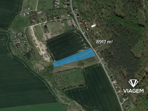Prodej podílu pole, Charvatce, 1486 m2