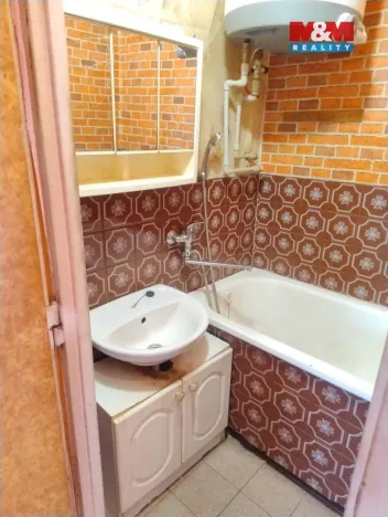 Prodej bytu 3+1, Ryžoviště, nám. Míru, 80 m2