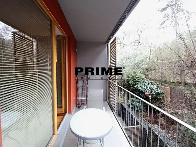 Pronájem bytu 2+kk, Praha - Žižkov, Jeseniova, 57 m2