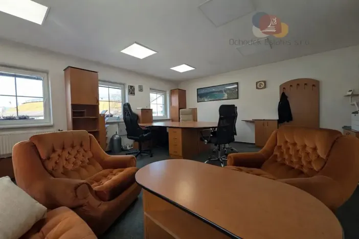 Prodej obchodního prostoru, Šumperk, Uničovská, 1694 m2