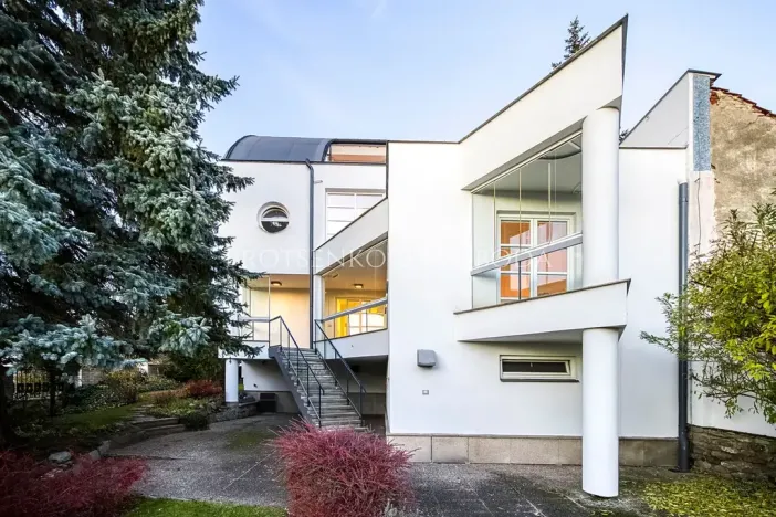 Prodej ubytování, Křižanov, Benešovo náměstí, 530 m2