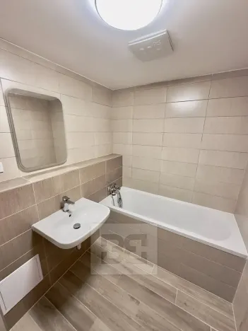 Pronájem bytu 1+kk, Slaný, Lázeňská, 35 m2