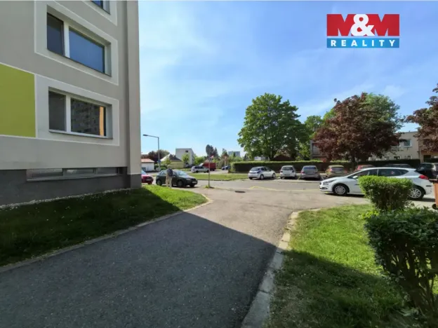 Pronájem bytu 2+kk, Hradec Králové, Hrubínova, 36 m2