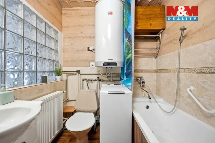 Prodej rodinného domu, Chabařovice, Masarykova, 170 m2