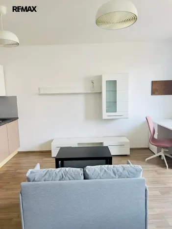 Pronájem bytu 1+kk, Praha - Letňany, Škrábkových, 33 m2
