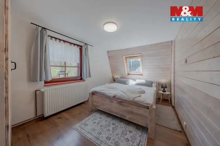 Prodej rodinného domu, Velké Karlovice, 180 m2