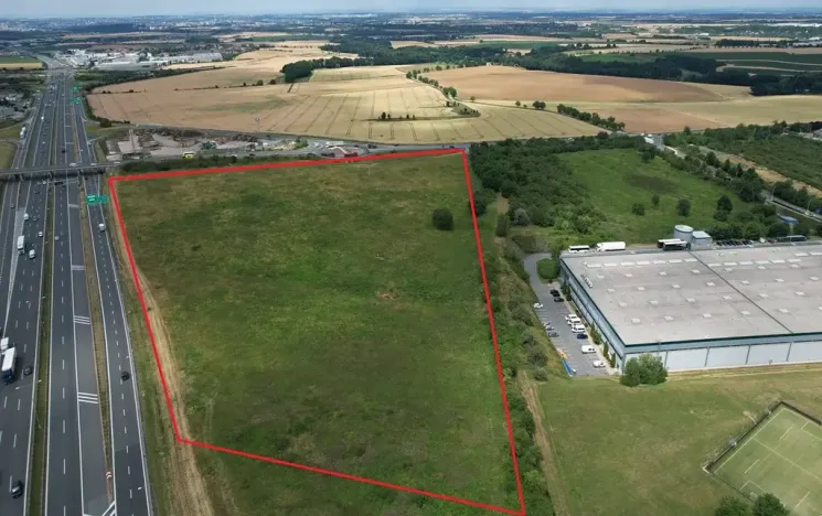 Pronájem komerčního pozemku, Praha, 1000 m2