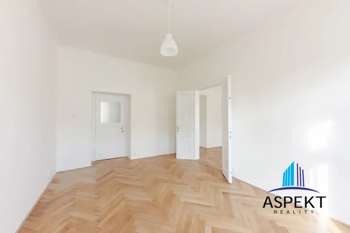 Pronájem bytu 2+1, Praha - Smíchov, Zborovská, 70 m2