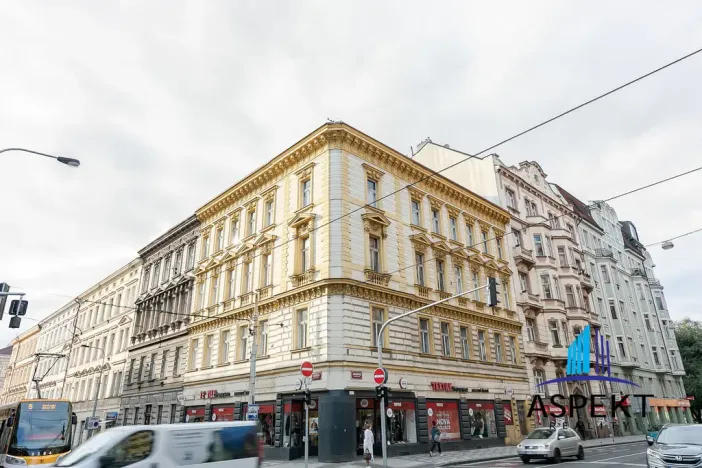 Pronájem bytu 2+1, Praha - Smíchov, Zborovská, 70 m2