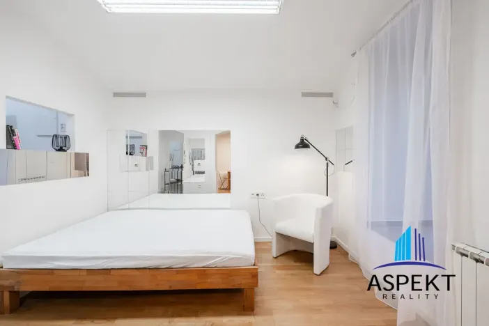 Pronájem bytu 1+kk, Praha - Žižkov, Ondříčkova, 32 m2