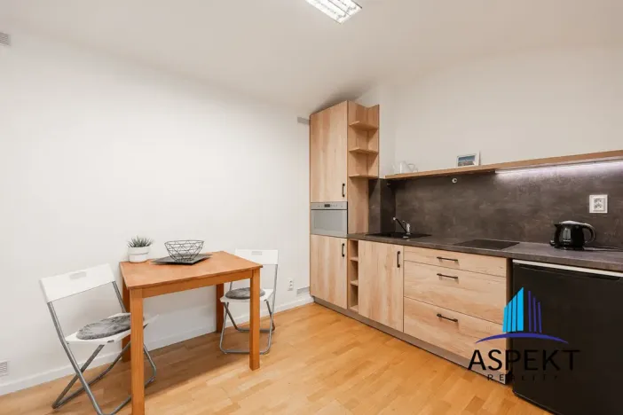 Pronájem bytu 1+kk, Praha - Žižkov, Ondříčkova, 32 m2