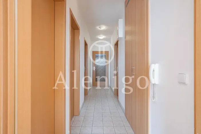 Prodej bytu 3+kk, Horoměřice, Komenského, 72 m2