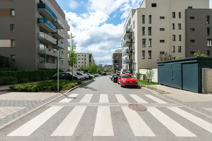 Pronájem bytu 2+kk, Praha - Hloubětín, Waltariho, 57 m2