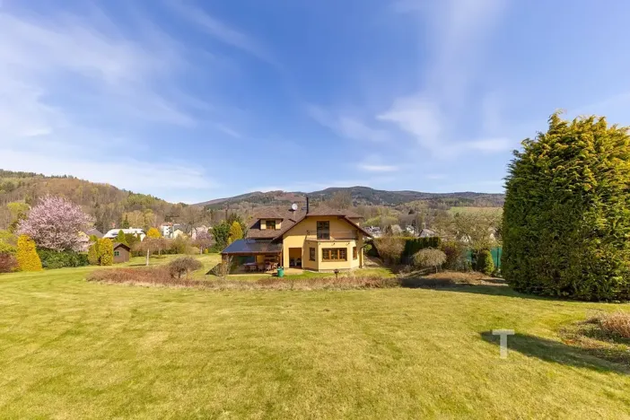 Prodej rodinného domu, Lipová-lázně, 232 m2