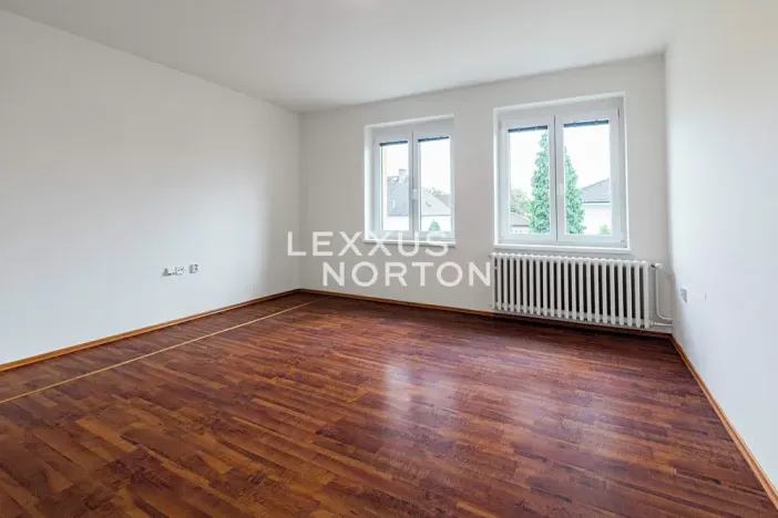 Pronájem rodinného domu, Praha, Ke smrčině, 270 m2