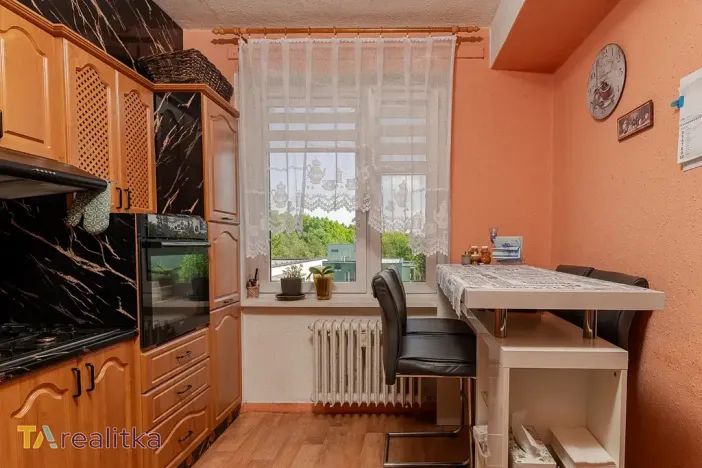 Prodej bytu 3+1, Orlová, Školní, 66 m2