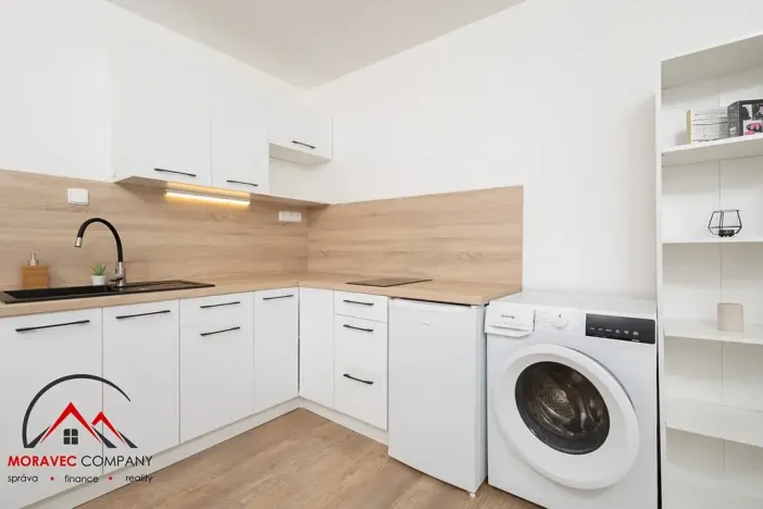 Pronájem bytu 1+kk, Ostrava, Sokolská třída, 21 m2