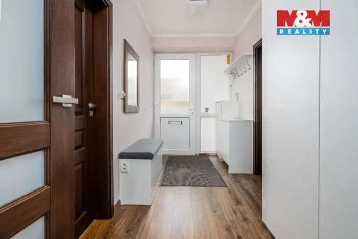 Prodej rodinného domu, Veltrusy, Lomená, 118 m2