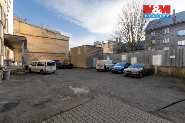 Prodej kanceláře, Bruntál, nám. Míru, 720 m2