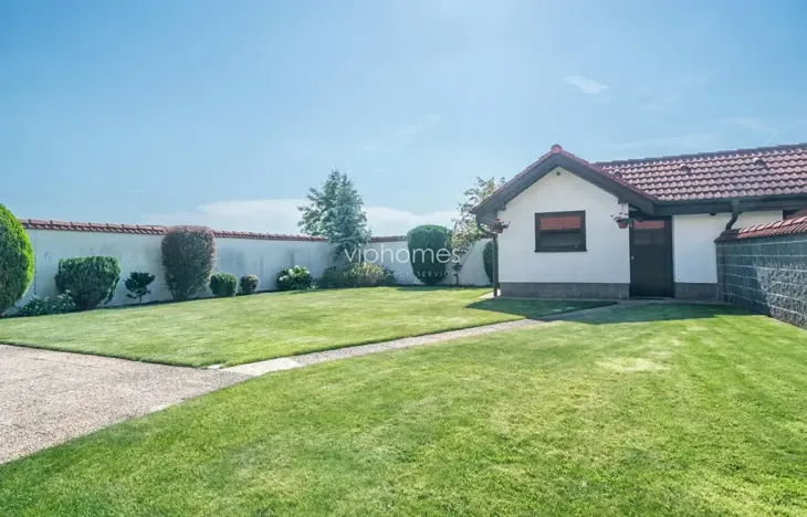 Pronájem vily, Horoměřice, 280 m2