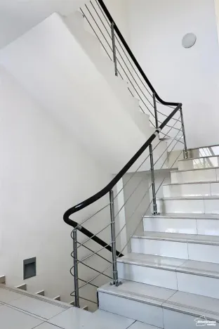 Pronájem bytu 1+kk, Praha - Újezd nad Lesy, Staroújezdská, 43 m2