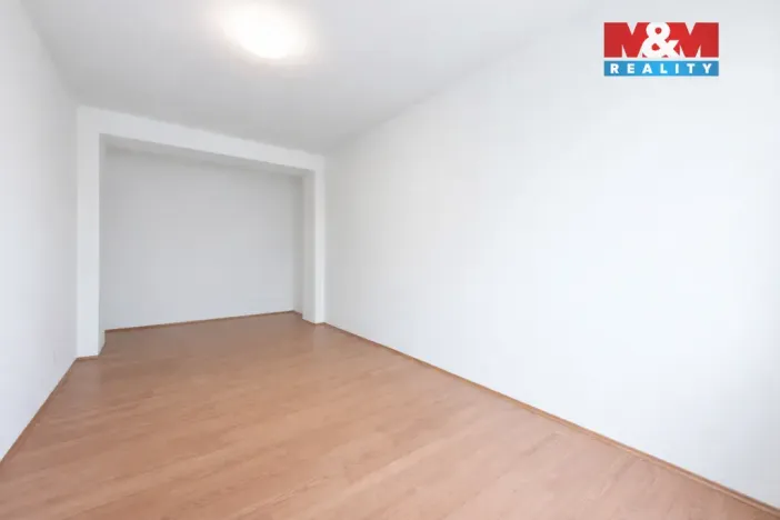 Prodej bytu 3+1, Bukovany, 84 m2