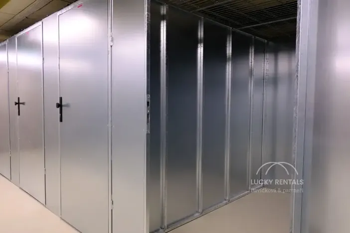 Pronájem bytu 1+kk, Praha - Velká Chuchle, Na hvězdárně, 35 m2