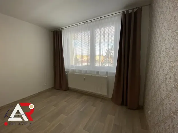 Prodej bytu 3+1, Hustopeče, Školní, 78 m2