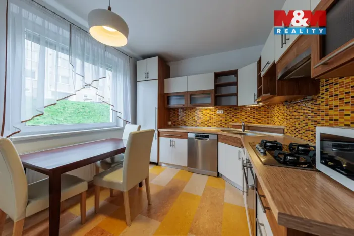 Prodej bytu 3+1, Sokolov, Slovenská, 76 m2