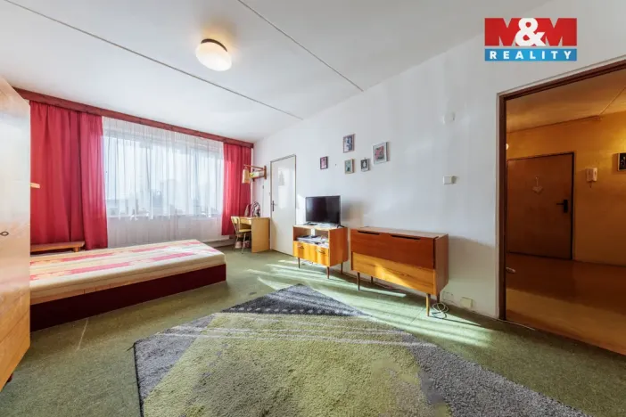 Prodej bytu 2+1, Karlovy Vary - Stará Role, Karlovarská, 61 m2