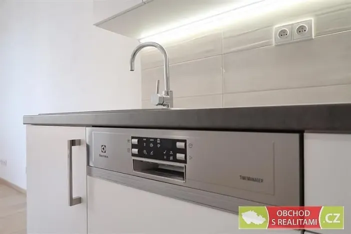 Pronájem bytu 2+kk, Praha, Rychtáře Petříka, 50 m2
