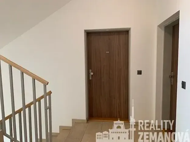 Pronájem bytu 1+kk, Praha - Michle, Hanusova, 38 m2