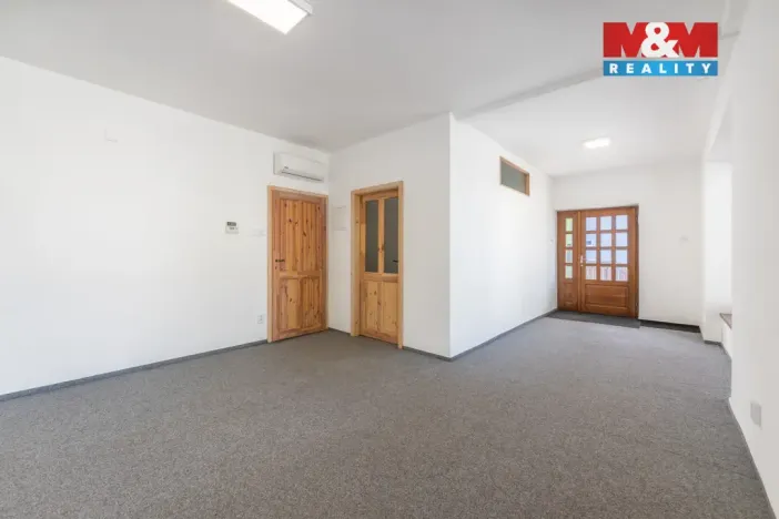 Pronájem obchodního prostoru, Otrokovice - Kvítkovice, tř. Osvobození, 53 m2