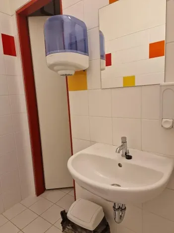 Pronájem obchodního prostoru, Šlapanice, Nádražní, 187 m2
