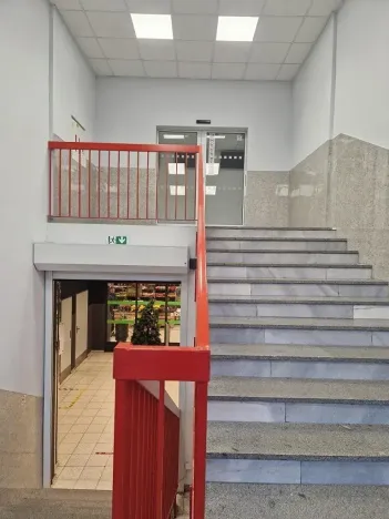 Pronájem obchodního prostoru, Šlapanice, Nádražní, 187 m2