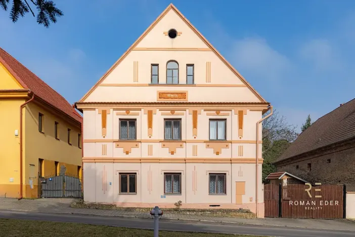 Prodej vícegeneračního domu, Chotiněves, 495 m2