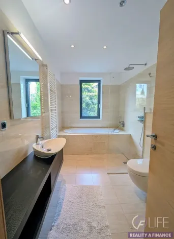 Pronájem bytu 3+kk, Praha - Podolí, Jeremenkova, 99 m2
