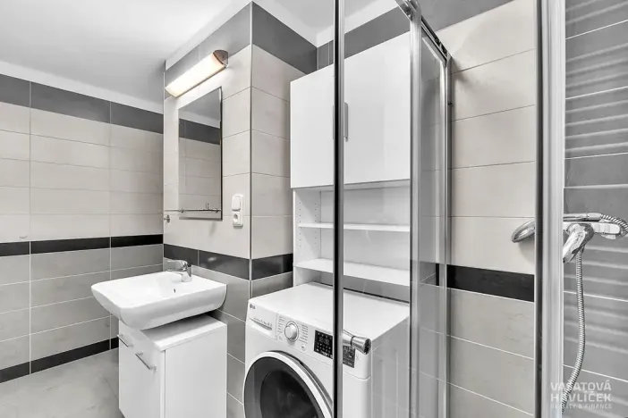 Pronájem bytu 2+kk, Hradec Králové, Ve Stromovce, 66 m2